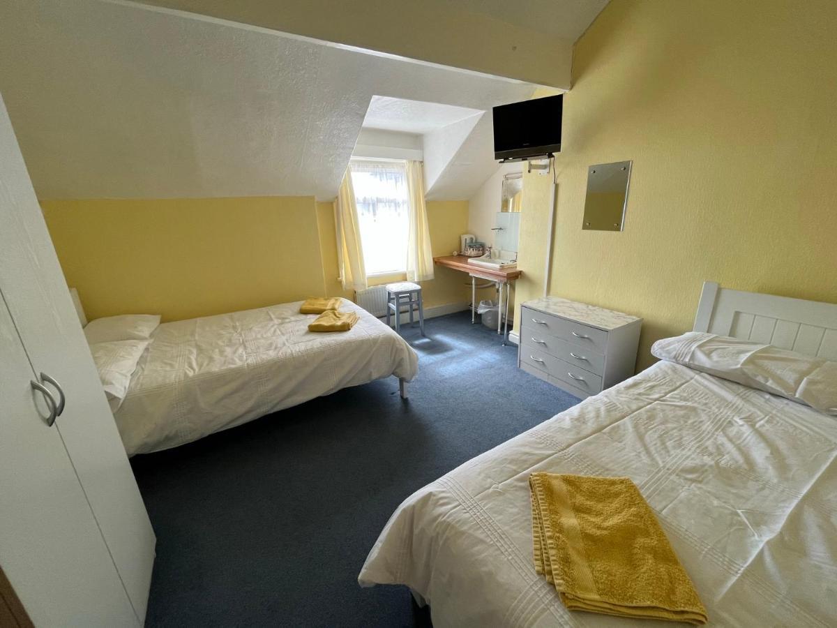 Glenroyd Guesthouse - Blackpool — Photos 2